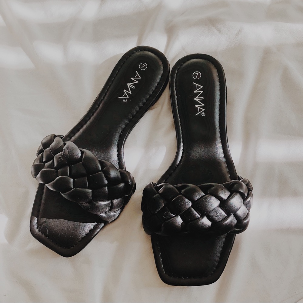 Black Braised Strap Leather Slide Sandals